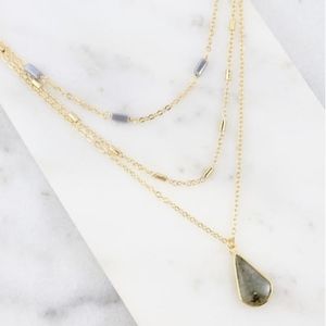 Necklace Layered Gold with teardrop necklace